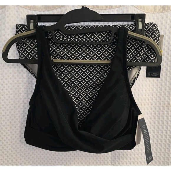 Aqua Couture Other - NEW Aqua Couture Womens Swim  Bikini TOP & BOTTOM SET Black White Size M‎